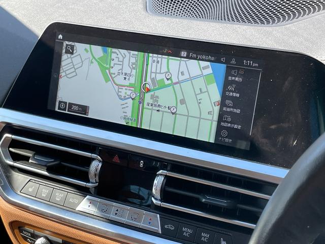 ３シリーズ ３１８ｉ　４０ｔｈアニバーサリーエディション　ワンオーナー　ドライブレコーダー　ＥＴＣ　バックカメラ　ナビ　クリアランスソナー　追従クルーズコントロール　レーンアシスト　パークアシスト　衝突被害軽減システム　アルミホイール　オートハイビーム（6枚目）