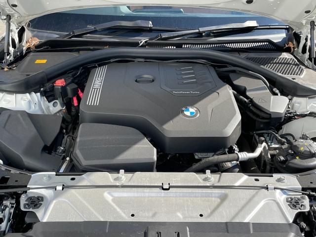 ３シリーズ ３１８ｉ　４０ｔｈアニバーサリーエディション　ワンオーナー　ドライブレコーダー　ＥＴＣ　バックカメラ　ナビ　クリアランスソナー　追従クルーズコントロール　レーンアシスト　パークアシスト　衝突被害軽減システム　アルミホイール　オートハイビーム（21枚目）