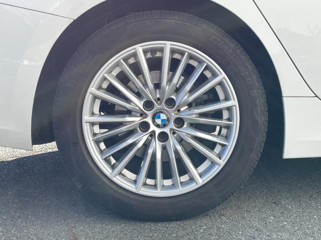 ３シリーズ ３１８ｉ　４０ｔｈアニバーサリーエディション　ワンオーナー　ドライブレコーダー　ＥＴＣ　バックカメラ　ナビ　クリアランスソナー　追従クルーズコントロール　レーンアシスト　パークアシスト　衝突被害軽減システム　アルミホイール　オートハイビーム（31枚目）