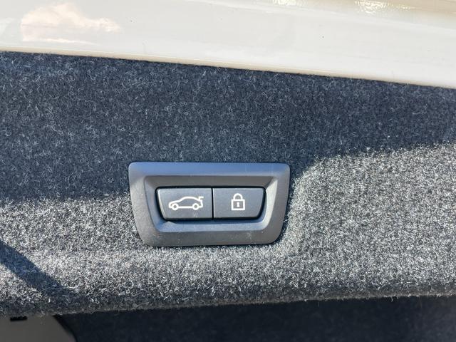 ３シリーズ ３１８ｉ　４０ｔｈアニバーサリーエディション　ワンオーナー　ドライブレコーダー　ＥＴＣ　バックカメラ　ナビ　クリアランスソナー　追従クルーズコントロール　レーンアシスト　パークアシスト　衝突被害軽減システム　アルミホイール　オートハイビーム（54枚目）