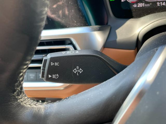 ３シリーズ ３１８ｉ　４０ｔｈアニバーサリーエディション　ワンオーナー　ドライブレコーダー　ＥＴＣ　バックカメラ　ナビ　クリアランスソナー　追従クルーズコントロール　レーンアシスト　パークアシスト　衝突被害軽減システム　アルミホイール　オートハイビーム（58枚目）