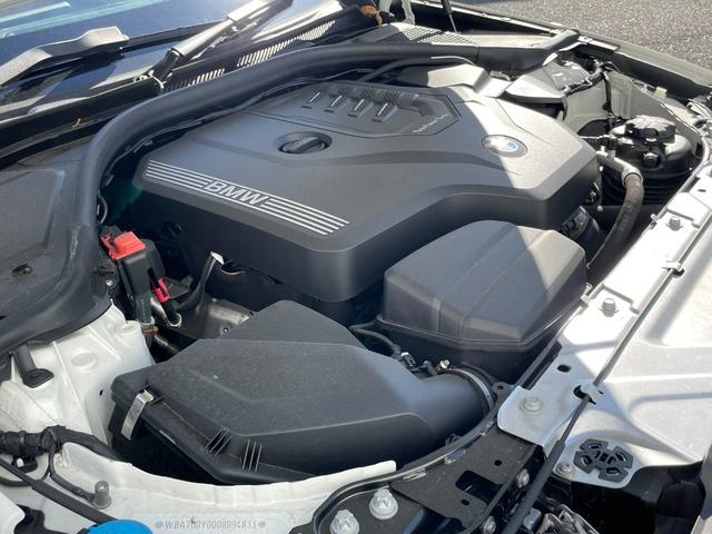 ３シリーズ ３１８ｉ　４０ｔｈアニバーサリーエディション　ワンオーナー　ドライブレコーダー　ＥＴＣ　バックカメラ　ナビ　クリアランスソナー　追従クルーズコントロール　レーンアシスト　パークアシスト　衝突被害軽減システム　アルミホイール　オートハイビーム（71枚目）