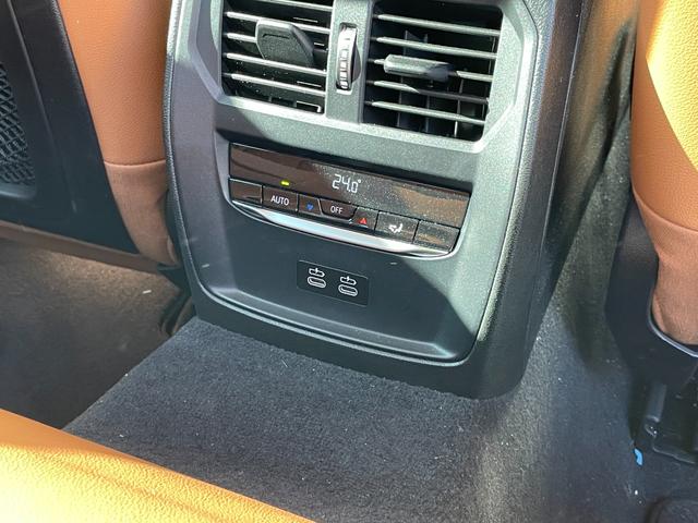 ３シリーズ ３１８ｉ　４０ｔｈアニバーサリーエディション　ワンオーナー　ドライブレコーダー　ＥＴＣ　バックカメラ　ナビ　クリアランスソナー　追従クルーズコントロール　レーンアシスト　パークアシスト　衝突被害軽減システム　アルミホイール　オートハイビーム（74枚目）