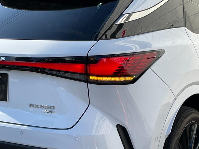 ＲＸ ＲＸ３５０　Ｆスポーツ　ワンオーナー　４ＷＤ　全周囲カメラ　クリアランスソナー　追従クルーズコントロール　レーンアシスト　パワーシート　パークアシスト　衝突被害軽減システム　ナビ　ＴＶ　オートマチックハイビーム　オートライト（21枚目）