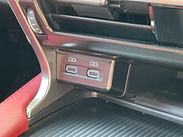 ＲＸ ＲＸ３５０　Ｆスポーツ　ワンオーナー　４ＷＤ　全周囲カメラ　クリアランスソナー　追従クルーズコントロール　レーンアシスト　パワーシート　パークアシスト　衝突被害軽減システム　ナビ　ＴＶ　オートマチックハイビーム　オートライト（29枚目）