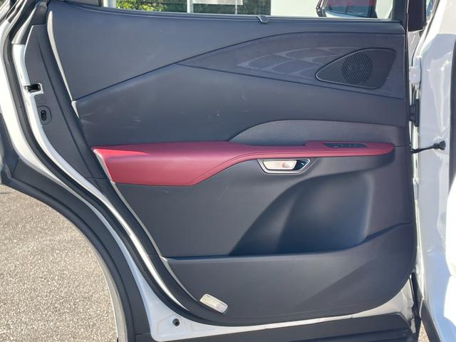 ＲＸ ＲＸ３５０　Ｆスポーツ　ワンオーナー　４ＷＤ　全周囲カメラ　クリアランスソナー　追従クルーズコントロール　レーンアシスト　パワーシート　パークアシスト　衝突被害軽減システム　ナビ　ＴＶ　オートマチックハイビーム　オートライト（32枚目）