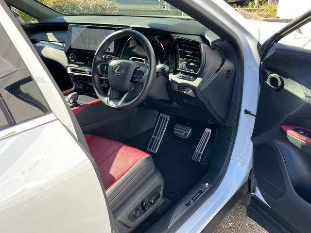 ＲＸ ＲＸ３５０　Ｆスポーツ　ワンオーナー　４ＷＤ　全周囲カメラ　クリアランスソナー　追従クルーズコントロール　レーンアシスト　パワーシート　パークアシスト　衝突被害軽減システム　ナビ　ＴＶ　オートマチックハイビーム　オートライト（42枚目）