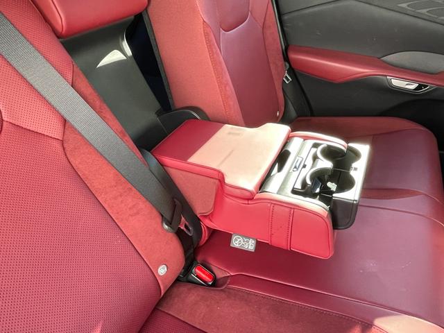 ＲＸ ＲＸ３５０　Ｆスポーツ　ワンオーナー　４ＷＤ　全周囲カメラ　クリアランスソナー　追従クルーズコントロール　レーンアシスト　パワーシート　パークアシスト　衝突被害軽減システム　ナビ　ＴＶ　オートマチックハイビーム　オートライト（58枚目）