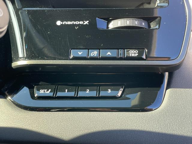 ＲＸ ＲＸ３５０　Ｆスポーツ　ワンオーナー　４ＷＤ　全周囲カメラ　クリアランスソナー　追従クルーズコントロール　レーンアシスト　パワーシート　パークアシスト　衝突被害軽減システム　ナビ　ＴＶ　オートマチックハイビーム　オートライト（65枚目）