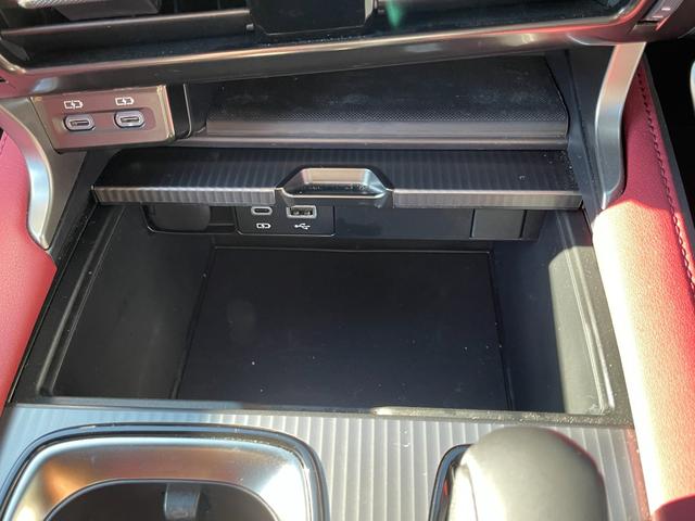 ＲＸ ＲＸ３５０　Ｆスポーツ　ワンオーナー　４ＷＤ　全周囲カメラ　クリアランスソナー　追従クルーズコントロール　レーンアシスト　パワーシート　パークアシスト　衝突被害軽減システム　ナビ　ＴＶ　オートマチックハイビーム　オートライト（66枚目）