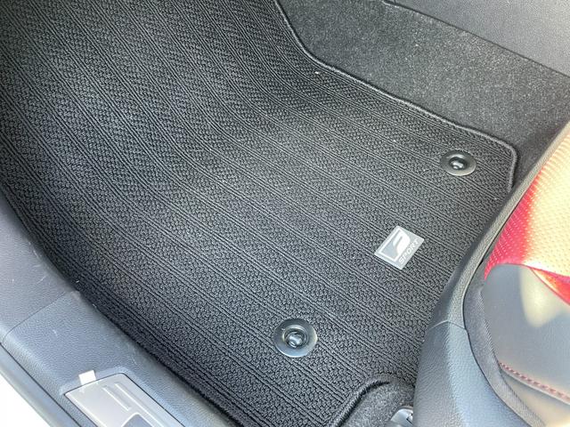 ＲＸ ＲＸ３５０　Ｆスポーツ　ワンオーナー　４ＷＤ　全周囲カメラ　クリアランスソナー　追従クルーズコントロール　レーンアシスト　パワーシート　パークアシスト　衝突被害軽減システム　ナビ　ＴＶ　オートマチックハイビーム　オートライト（80枚目）