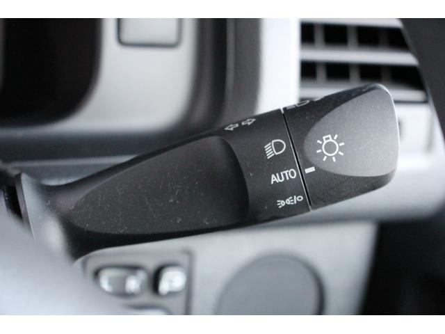 ハイエースバン ロングDX ETC バックカメラ ナビ 両側スライドドア オートライト キーレスエントリー 電動格納ミラー CVT Bluetooth エアコン パワーウィンドウ 運転席エアバッグ 助手席エアバッグ(9枚目)