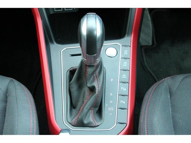 発進時や後退時に必ず操作するレバーです。操作のしやすさが肝になってきます。ぜひ一度体感してください。