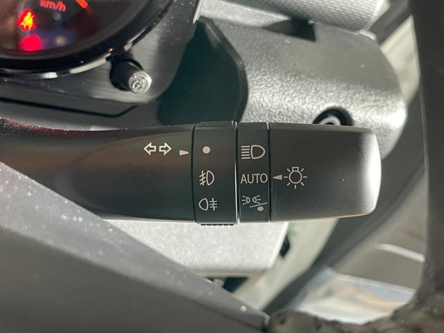 ジムニーノマド FC ユーザー買取車 デュアルカメラブレーキサポート 車線逸脱警報 アダプティブクルーズコントロール LEDヘッドライト オートライト シートヒーター 革巻きステアリング オートエアコン プッシュスタート(15枚目)