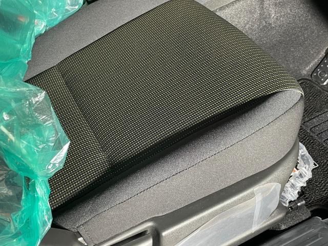 ジムニーノマド FC ユーザー買取車 デュアルカメラブレーキサポート 車線逸脱警報 アダプティブクルーズコントロール LEDヘッドライト オートライト シートヒーター 革巻きステアリング オートエアコン プッシュスタート(35枚目)