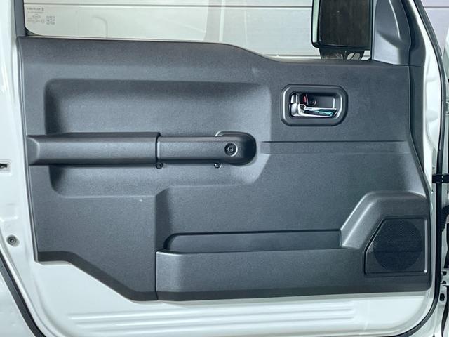 ジムニーノマド FC ユーザー買取車 デュアルカメラブレーキサポート 車線逸脱警報 アダプティブクルーズコントロール LEDヘッドライト オートライト シートヒーター 革巻きステアリング オートエアコン プッシュスタート(43枚目)