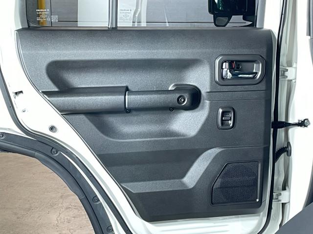 ジムニーノマド FC ユーザー買取車 デュアルカメラブレーキサポート 車線逸脱警報 アダプティブクルーズコントロール LEDヘッドライト オートライト シートヒーター 革巻きステアリング オートエアコン プッシュスタート(48枚目)