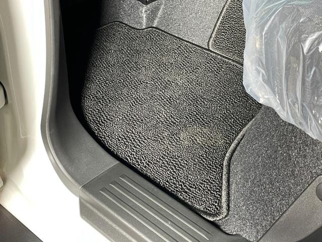 ジムニーノマド FC ユーザー買取車 デュアルカメラブレーキサポート 車線逸脱警報 アダプティブクルーズコントロール LEDヘッドライト オートライト シートヒーター 革巻きステアリング オートエアコン プッシュスタート(52枚目)