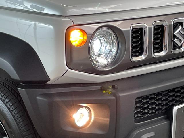 ジムニーノマド FC ユーザー買取車 デュアルカメラブレーキサポート 車線逸脱警報 アダプティブクルーズコントロール LEDヘッドライト オートライト シートヒーター 革巻きステアリング オートエアコン プッシュスタート(72枚目)