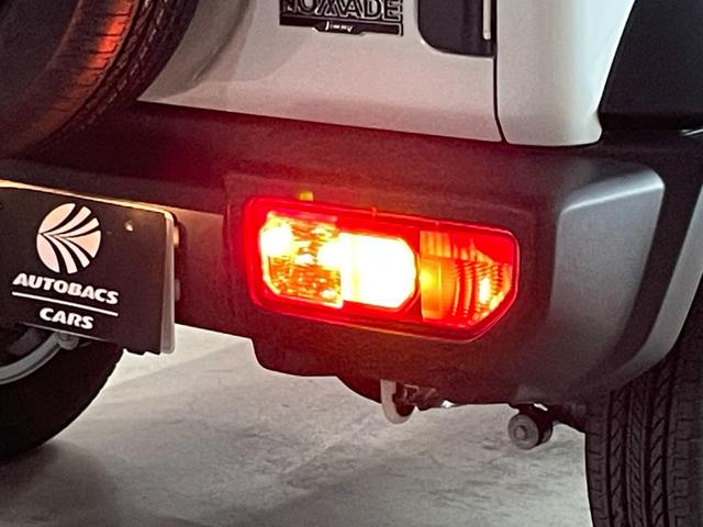 ジムニーノマド FC ユーザー買取車 デュアルカメラブレーキサポート 車線逸脱警報 アダプティブクルーズコントロール LEDヘッドライト オートライト シートヒーター 革巻きステアリング オートエアコン プッシュスタート(74枚目)