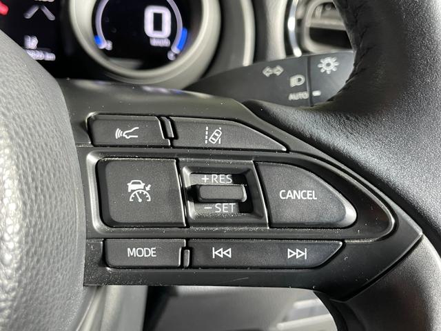 ヤリスクロス ハイブリッドＧ　ユーザー買取車　ブラインドスポットモニター　パノラミックビューモニター　ＬＥＤヘッドライト　オートライト　プリクラッシュセーフティ　レーダークルーズコントロール　ナビ　ＥＴＣ　プッシュスタート（10枚目）