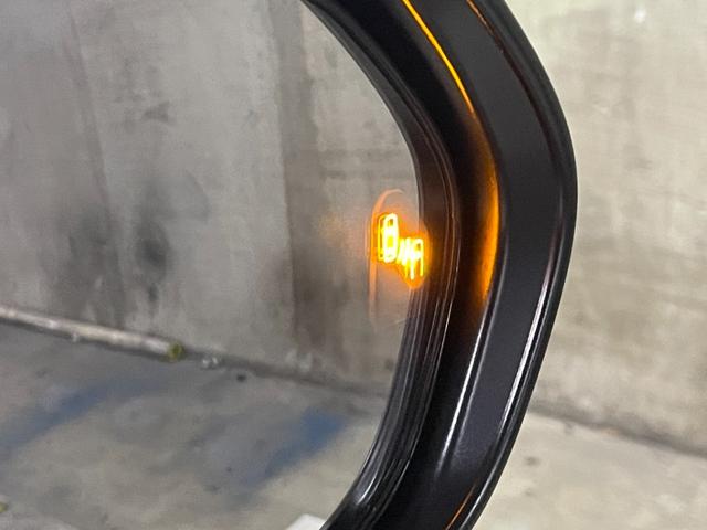 ヤリスクロス ハイブリッドＧ　ユーザー買取車　ブラインドスポットモニター　パノラミックビューモニター　ＬＥＤヘッドライト　オートライト　プリクラッシュセーフティ　レーダークルーズコントロール　ナビ　ＥＴＣ　プッシュスタート（11枚目）