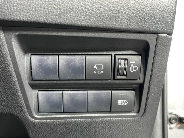 ヤリスクロス ハイブリッドＧ　ユーザー買取車　ブラインドスポットモニター　パノラミックビューモニター　ＬＥＤヘッドライト　オートライト　プリクラッシュセーフティ　レーダークルーズコントロール　ナビ　ＥＴＣ　プッシュスタート（12枚目）