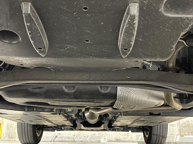 ヤリスクロス ハイブリッドＧ　ユーザー買取車　ブラインドスポットモニター　パノラミックビューモニター　ＬＥＤヘッドライト　オートライト　プリクラッシュセーフティ　レーダークルーズコントロール　ナビ　ＥＴＣ　プッシュスタート（30枚目）