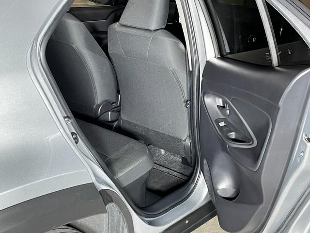 ヤリスクロス ハイブリッドＧ　ユーザー買取車　ブラインドスポットモニター　パノラミックビューモニター　ＬＥＤヘッドライト　オートライト　プリクラッシュセーフティ　レーダークルーズコントロール　ナビ　ＥＴＣ　プッシュスタート（36枚目）