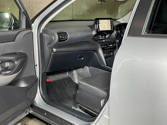 ヤリスクロス ハイブリッドＧ　ユーザー買取車　ブラインドスポットモニター　パノラミックビューモニター　ＬＥＤヘッドライト　オートライト　プリクラッシュセーフティ　レーダークルーズコントロール　ナビ　ＥＴＣ　プッシュスタート（41枚目）