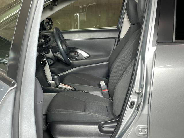 ヤリスクロス ハイブリッドＧ　ユーザー買取車　ブラインドスポットモニター　パノラミックビューモニター　ＬＥＤヘッドライト　オートライト　プリクラッシュセーフティ　レーダークルーズコントロール　ナビ　ＥＴＣ　プッシュスタート（43枚目）