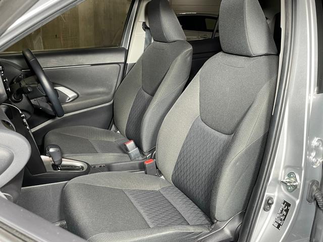 ヤリスクロス ハイブリッドＧ　ユーザー買取車　ブラインドスポットモニター　パノラミックビューモニター　ＬＥＤヘッドライト　オートライト　プリクラッシュセーフティ　レーダークルーズコントロール　ナビ　ＥＴＣ　プッシュスタート（44枚目）