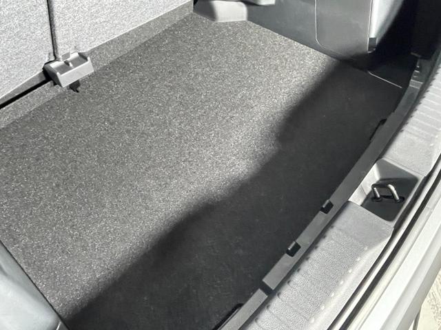 ヤリスクロス ハイブリッドＧ　ユーザー買取車　ブラインドスポットモニター　パノラミックビューモニター　ＬＥＤヘッドライト　オートライト　プリクラッシュセーフティ　レーダークルーズコントロール　ナビ　ＥＴＣ　プッシュスタート（55枚目）