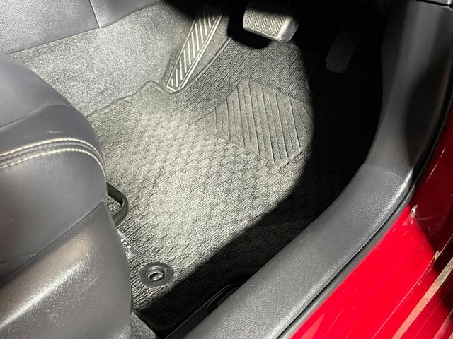 カローラスポーツ ハイブリッドG スタイルパッケージ ユーザー買取車 9インチディスプレイオーディオ プリクラッシュセーフティ オートマチックハイビーム レーダークルーズコントロール 純正ナビ TV バックカメラ ETC ステアリングヒーター(36枚目)