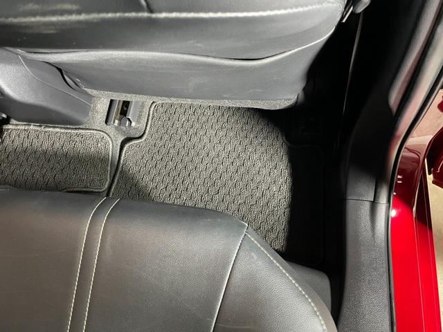 カローラスポーツ ハイブリッドG スタイルパッケージ ユーザー買取車 9インチディスプレイオーディオ プリクラッシュセーフティ オートマチックハイビーム レーダークルーズコントロール 純正ナビ TV バックカメラ ETC ステアリングヒーター(41枚目)