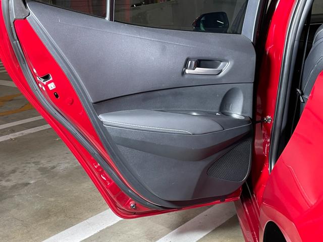 カローラスポーツ ハイブリッドG スタイルパッケージ ユーザー買取車 9インチディスプレイオーディオ プリクラッシュセーフティ オートマチックハイビーム レーダークルーズコントロール 純正ナビ TV バックカメラ ETC ステアリングヒーター(49枚目)