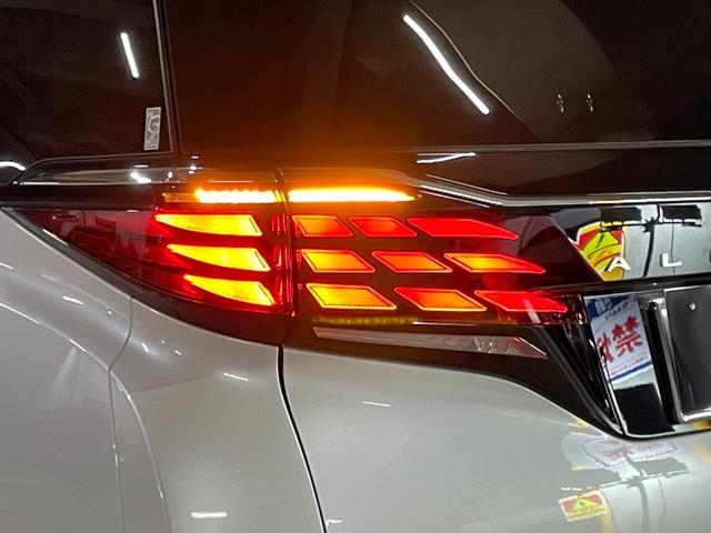 アルファード Ｚ　ユーザー買取車　トヨタチームメイト　左右独立ムーンルーフ　１４インチディスプレイオーディオ　ナビ　ＴＶ　１２．１型後席ディスプレイ　パノラミックビューモニター　セーフティセンス　プラスサポート（75枚目）