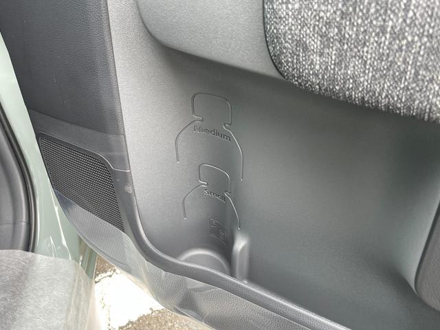 シエンタ ハイブリッドZ ワンオーナー 純正ナビフルセグTV 全方位モニター ETC2.0 追従クルーズコントロール 衝突被害軽減ブレーキ ブラインドスポットモニター 両側パワースライドドア シートヒーター オートハイビーム(63枚目)