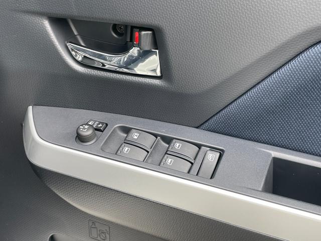 ルーミー カスタムG-T ワンオーナー GRエアロパーツセットLED付き ディスプレイオーディオ マット フルセグTV 全方位カメラ ETC2.0 両側パワースライドドア 衝突被害軽減ブレーキ 追従クルコン 運助シートヒーター(13枚目)