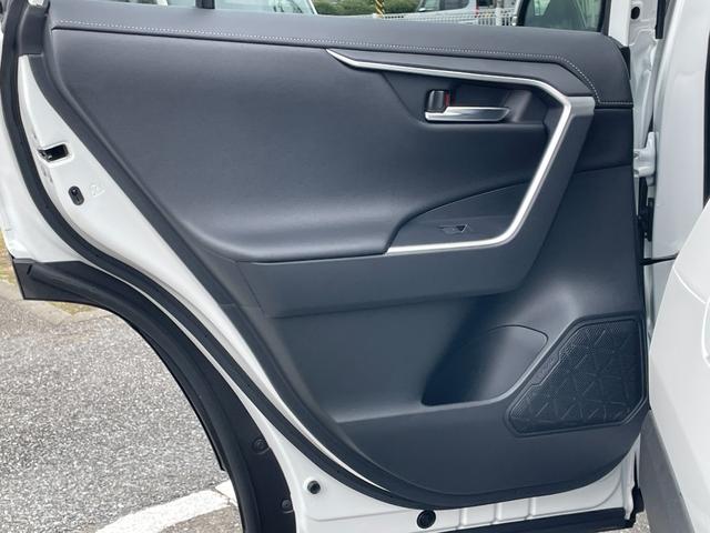 RAV4 G Zパッケージ ワンオーナー サンルーフ 純正ナビフルセグ 全方位カメラ デジタルミラー ETC2.0 衝突被害軽減ブレーキ 追従クルーズコントロール レーンキープアシスト ブラインドスポットモニター ワイヤレス充電(49枚目)