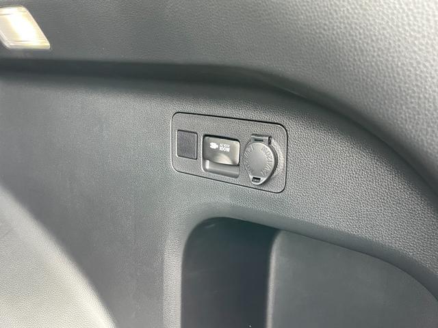 RAV4 G Zパッケージ ワンオーナー サンルーフ 純正ナビフルセグ 全方位カメラ デジタルミラー ETC2.0 衝突被害軽減ブレーキ 追従クルーズコントロール レーンキープアシスト ブラインドスポットモニター ワイヤレス充電(76枚目)