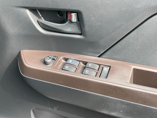 タンク X S ワンオーナー ETC ナビTV パワースライドドア クリアランスソナー レーンアシスト 衝突被害軽減システム オートマチックハイビーム オートライト スマートキー アイドリングストップ 電動格納ミラー(13枚目)