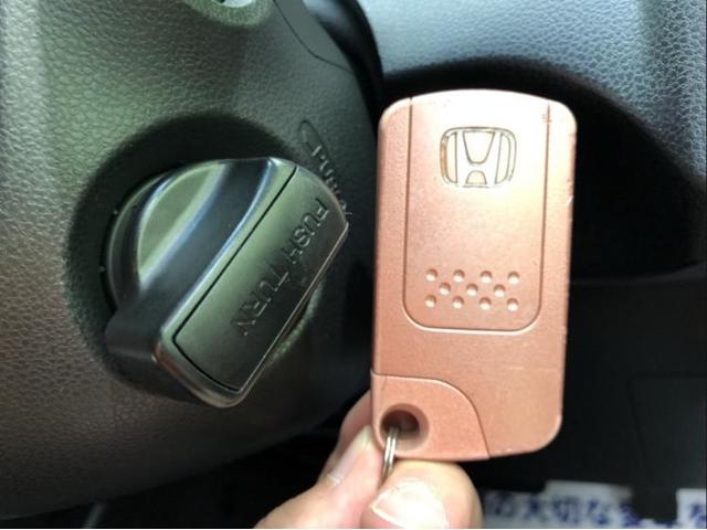 シーズファインスタイル 純正 7インチ HDDナビ/ヘッドランプ HID/ETC/EBD付ABS/TV/エアバッグ 運転席/エアバッグ 助手席/パワーウインドウ/キーレスエントリー/オートエアコン/パワーステアリング 記録簿(13枚目)