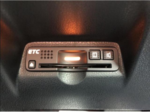シーズファインスタイル 純正 7インチ HDDナビ/ヘッドランプ HID/ETC/EBD付ABS/TV/エアバッグ 運転席/エアバッグ 助手席/パワーウインドウ/キーレスエントリー/オートエアコン/パワーステアリング 記録簿(17枚目)