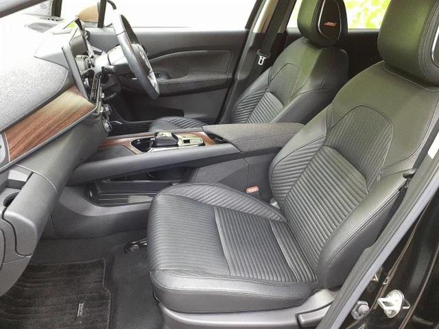 オーラ ４ＷＤ　Ｇ　ＦＯＵＲレザーエディション　ＢＯＳＥ／保証書／純正　ＳＤナビ／インテリジェントルームミラー／エマージェンシーブレーキ／シートヒーター／全方位モニター／車線逸脱防止支援システム／シート　フルレザー／プロパイロット　革シート　４ＷＤ（6枚目）
