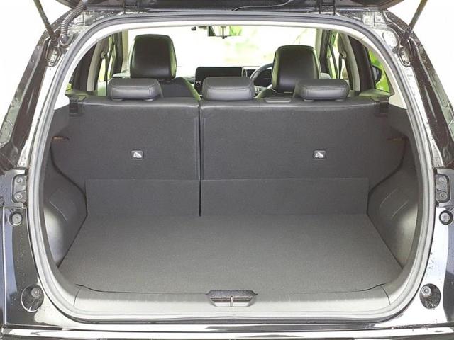 オーラ ４ＷＤ　Ｇ　ＦＯＵＲレザーエディション　ＢＯＳＥ／保証書／純正　ＳＤナビ／インテリジェントルームミラー／エマージェンシーブレーキ／シートヒーター／全方位モニター／車線逸脱防止支援システム／シート　フルレザー／プロパイロット　革シート　４ＷＤ（8枚目）