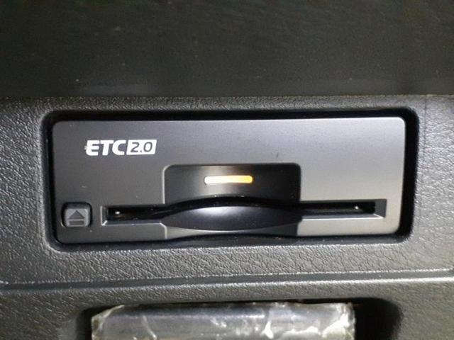 オーラ ４ＷＤ　Ｇ　ＦＯＵＲレザーエディション　ＢＯＳＥ／保証書／純正　ＳＤナビ／インテリジェントルームミラー／エマージェンシーブレーキ／シートヒーター／全方位モニター／車線逸脱防止支援システム／シート　フルレザー／プロパイロット　革シート　４ＷＤ（18枚目）