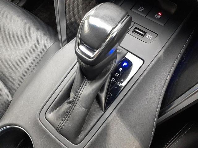 ハリアー Zレザーパッケージ サンルーフ/JBL/保証書/純正 11インチ SDナビ/デジタルインナーミラー/衝突安全装置/シートヒーター/パノラミックビューモニター/車線逸脱防止支援システム/シート 合皮 衝突被害軽減システム(17枚目)