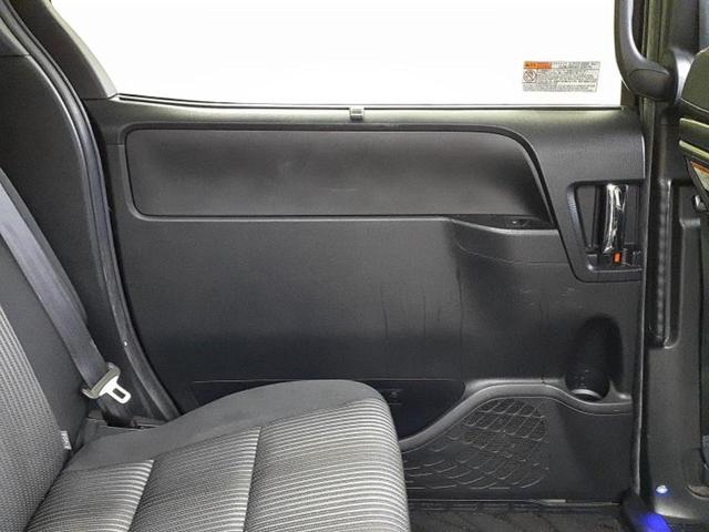 ヴォクシー ハイブリッドZSキラメキ2 エアロ/保証書/純正 10インチ SDナビ/フリップダウンモニター/衝突安全装置/両側電動スライドドア/シートヒーター 前席/車線逸脱防止支援システム/パーキングアシスト バックガイド フルエアロ(24枚目)