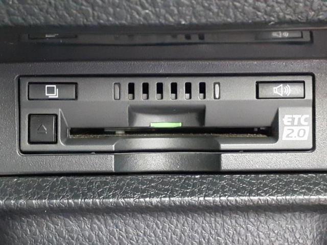 ヴォクシー ハイブリッドZSキラメキ2 エアロ/保証書/純正 10インチ SDナビ/フリップダウンモニター/衝突安全装置/両側電動スライドドア/シートヒーター 前席/車線逸脱防止支援システム/パーキングアシスト バックガイド フルエアロ(26枚目)